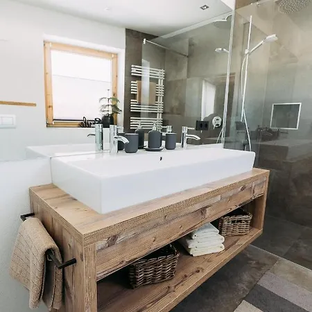 Voglstaetter لوفر